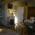 Au De 3*